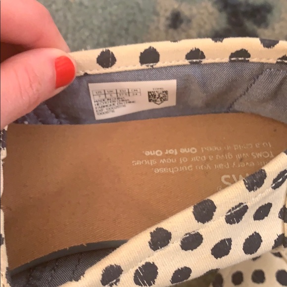 Toms - Picture 4 of 4